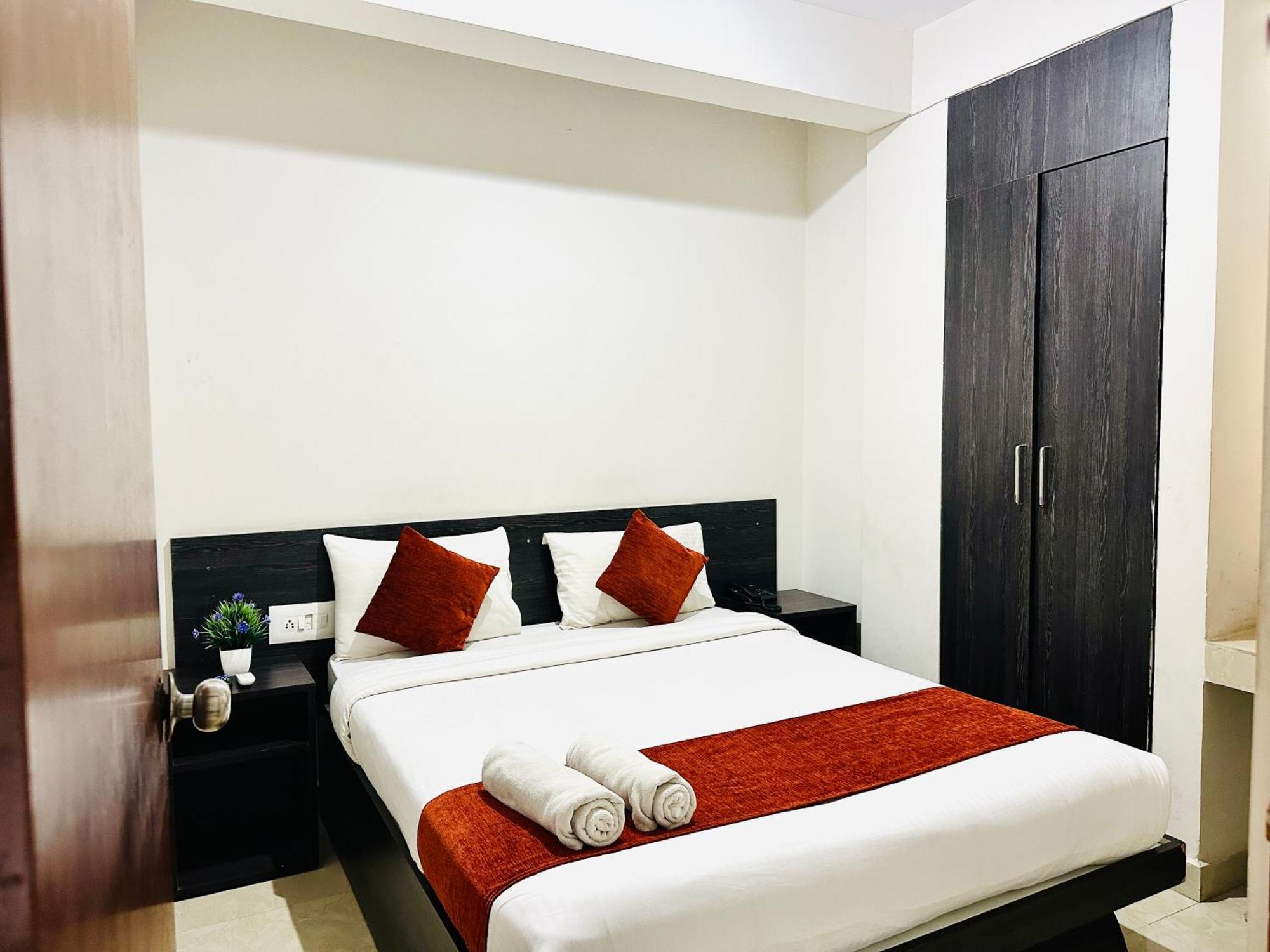 Orange Corner Hotel, Airport Pickup & Drop Available 24X7 Yelahanka Exterior foto